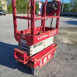 2017 MEC 1330SE Scissor Lift
