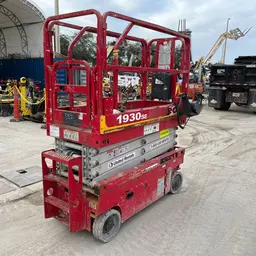 2017 MEC 1930SE Scissor Lift
