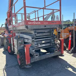 2016 Skyjack SJ8841RT Rough Terrain Scissor Lift