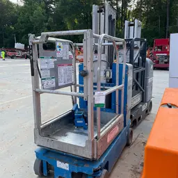 2016 Genie GR-20 Self-Propelled One-Person Lift