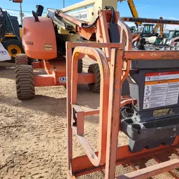 2013 JLG 450AJ Articulating Boom Lift