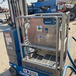 2017 Genie GR-20 Self-Propelled One-Person Lift