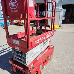 2017 MEC 1330SE Scissor Lift