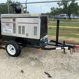 2019 Lincoln Electric VANTAGE 549 Welder