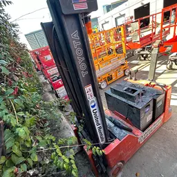 2018 Toyota 6BWC20 Warehouse Forklift