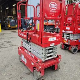 2017 MEC 1330SE Scissor Lift