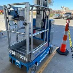 2017 Genie GR-20 Self-Propelled One-Person Lift