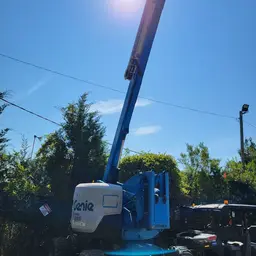 2016 Genie Z-62/40 Articulating Boom Lift