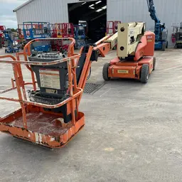 2014 JLG E400AJPN Articulating Boom Lift