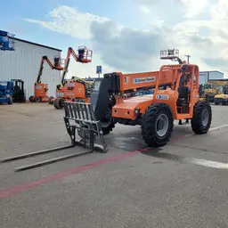 2015 SKYTRAK 6042 Forklift