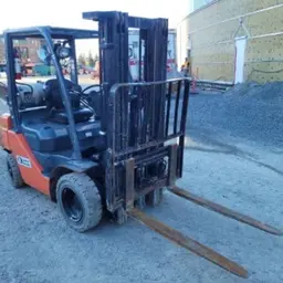 2018 Toyota 8FGU25 Warehouse Forklift