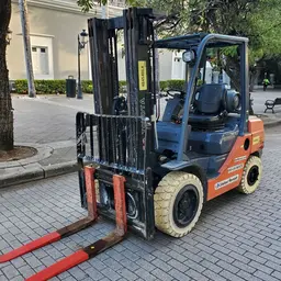 2017 Toyota 8FGU30 Warehouse Forklift