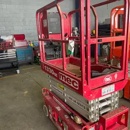 2018 MEC 1330SE Scissor Lift