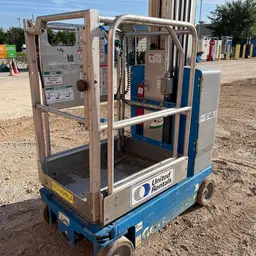 2017 Genie GR-20 Self-Propelled One-Person Lift