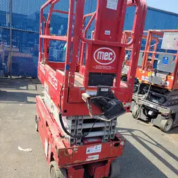 2017 MEC 1930SE Scissor Lift