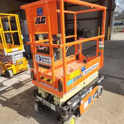 2023 JLG ES1330L Scissor Lift