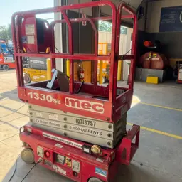 2018 MEC 1330SE Scissor Lift