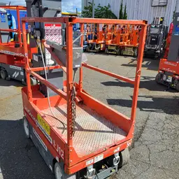 2017 Skyjack SJ12 Self-Propelled One-Person Lift