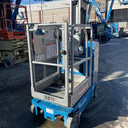 2016 Genie GR-20 Self-Propelled One-Person Lift
