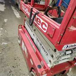 2018 MEC 1330SE Scissor Lift