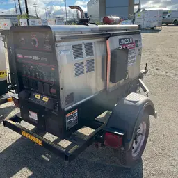 2022 Lincoln Electric VANTAGE 322 Welder