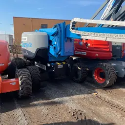 2015 Genie Z-62/40 Articulating Boom Lift