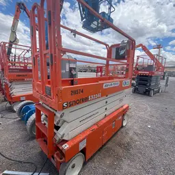 2018 Snorkel S3226E Scissor Lift