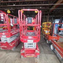 2017 MEC 1330SE Scissor Lift