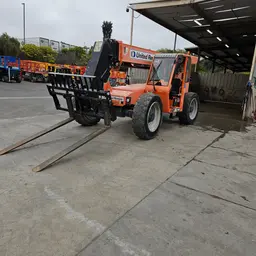 2017 SKYTRAK 8042 Forklift