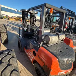 2018 Toyota 8FGU30 Warehouse Forklift