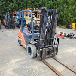 2017 Toyota 8FGU25 Warehouse Forklift
