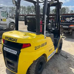 2017 HYUNDAI 30D-9 Warehouse Forklift