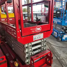 2018 MEC MICRO 19 Scissor Lift