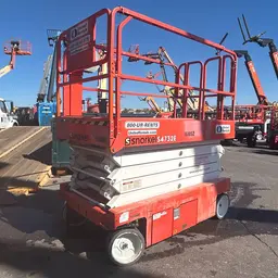 2015 Snorkel S4732E Scissor Lift