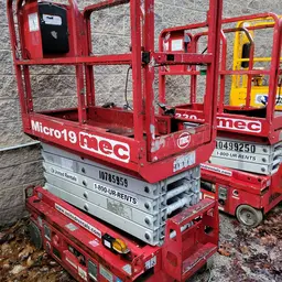 2018 MEC MICRO 19 Scissor Lift