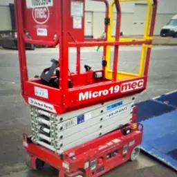 2018 MEC MICRO 19 Scissor Lift