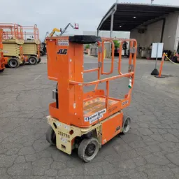 2018 JLG 1230ES Self-Propelled One-Person Lift