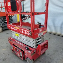 2017 MEC 1330SE Scissor Lift