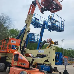 2013 JLG E400AJPN Articulating Boom Lift