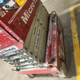 2018 MEC MICRO 19 Scissor Lift
