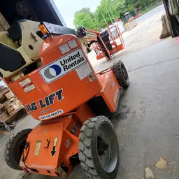 2015 JLG E450AJ Articulating Boom Lift