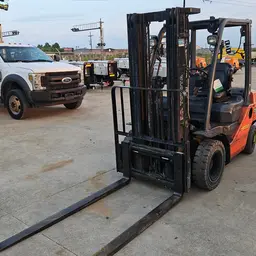 2019 Toyota 8FDU25 Warehouse Forklift