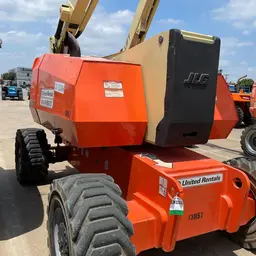 2013 JLG 800AJ Articulating Boom Lift