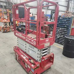 2018 MEC MICRO 19 Scissor Lift