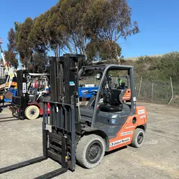 2017 Toyota 8FDU30 Warehouse Forklift
