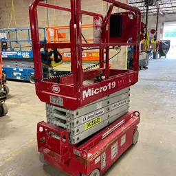 2018 MEC MICRO 19 Scissor Lift