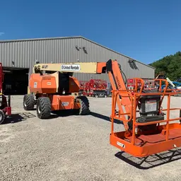 2013 JLG 800AJ Articulating Boom Lift