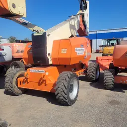 2015 JLG 800AJ Articulating Boom Lift