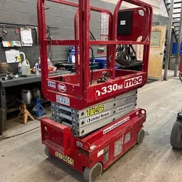2017 MEC 1330SE Scissor Lift