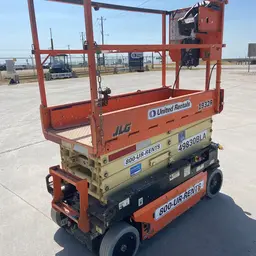 2017 JLG 1932R Scissor Lift